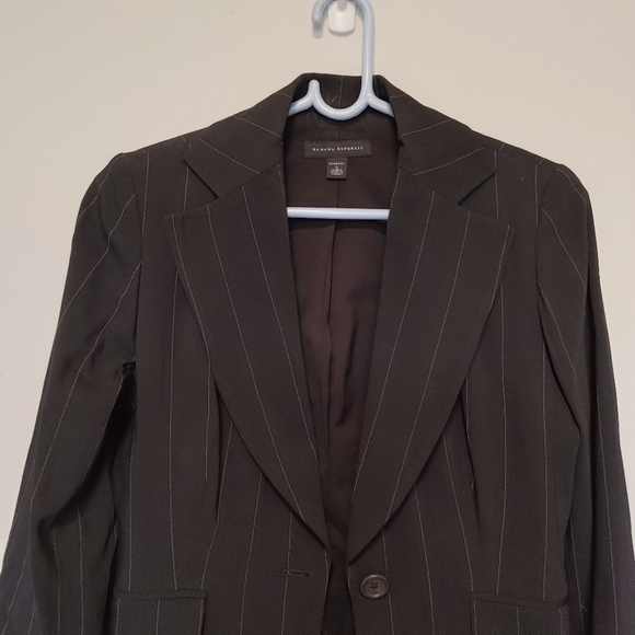 Banana Republic PinStripe Black Blazer (Size 0) - Picture 3 of 6